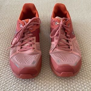 On cloud Cloudace Running Shoes